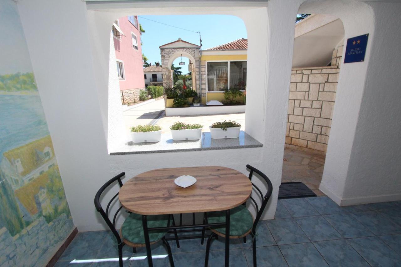 Apartments Knezovic روفينج الغرفة الصورة